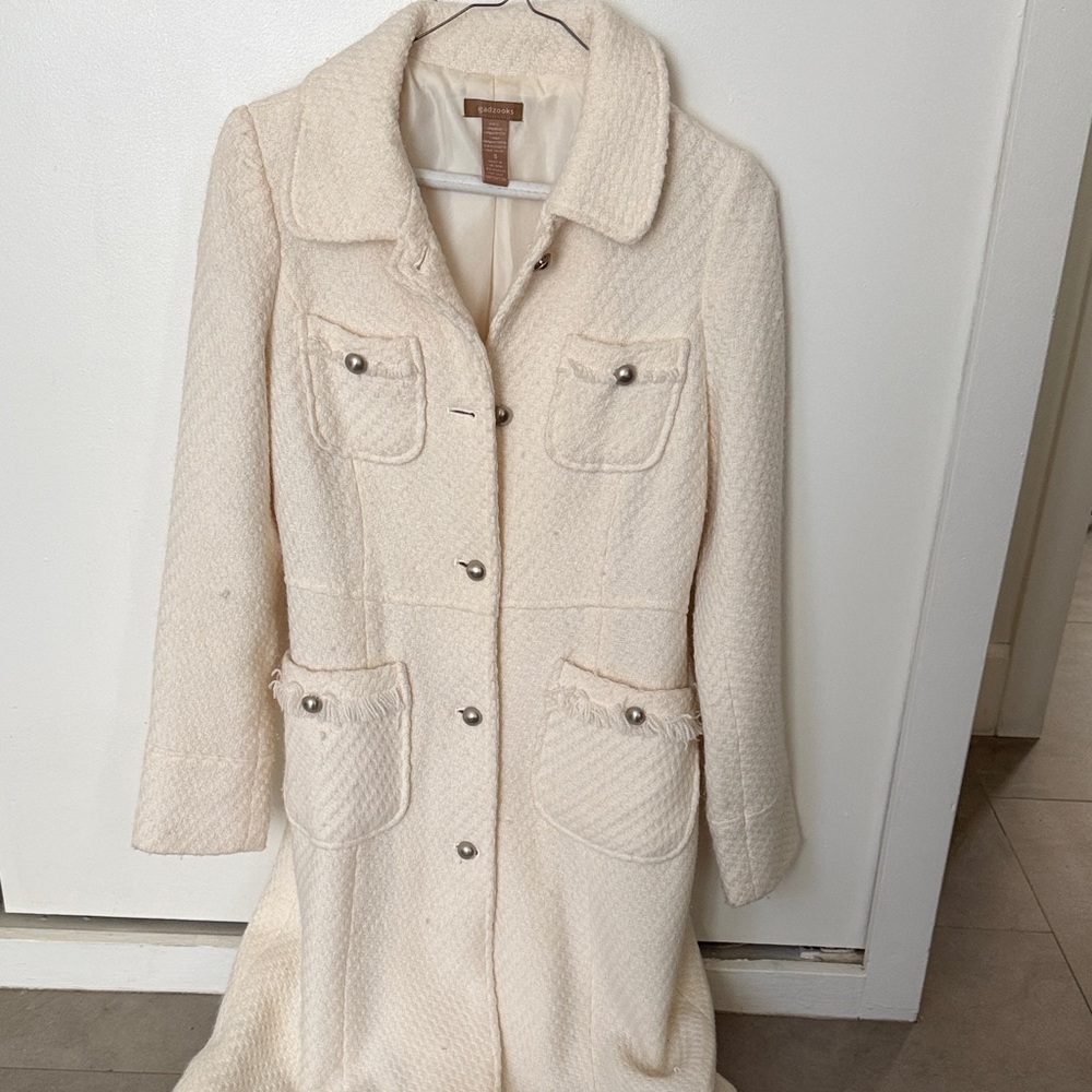 Elegant Cream Women's Coat Small